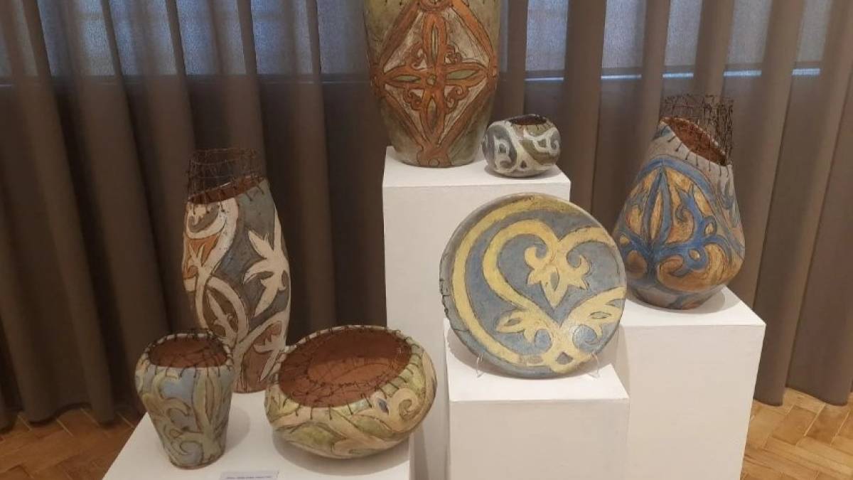 У Києві працює виставка робіт студентів Академії Бойчука, пошкодженої під час ракетного обстрілу