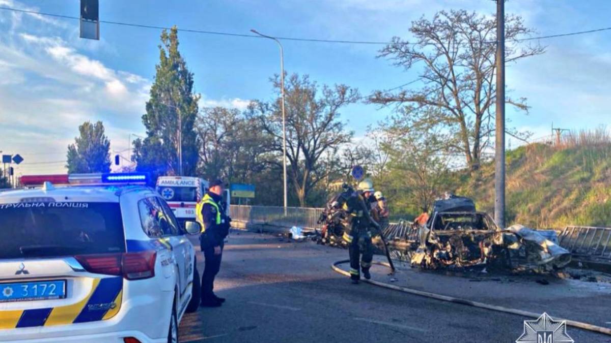 У Запоріжжі ускладнено рух транспорту через автоаварію