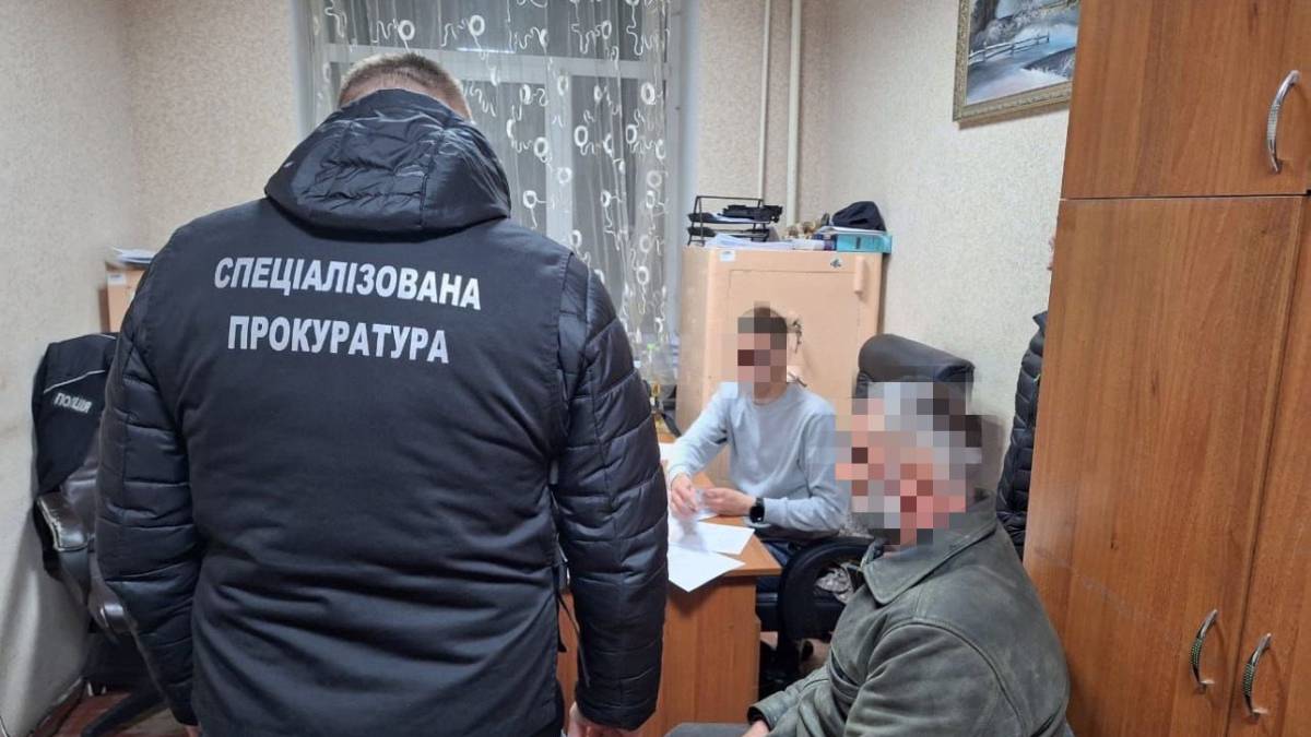 Військовим, які розстріляли поліцейського, оголосили підозру у вбивстві та дезертирстві — Офіс генерального прокурора