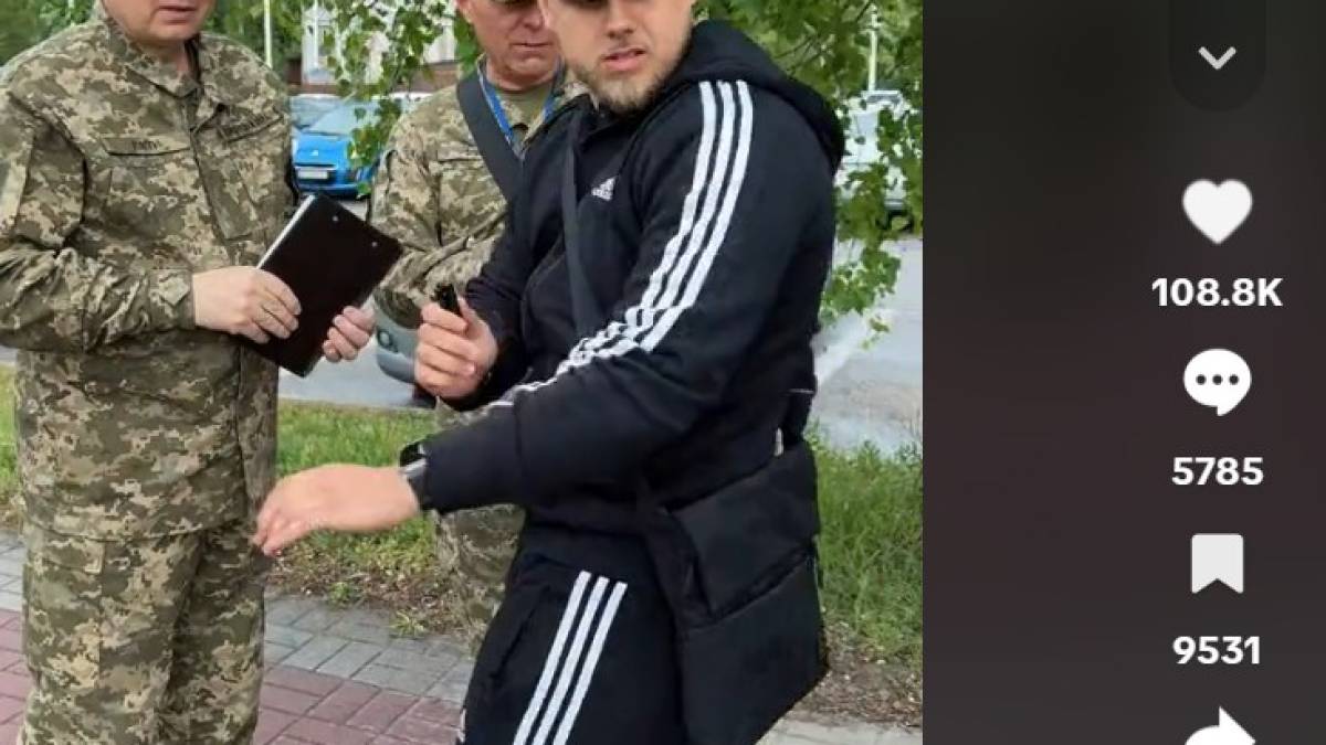 У Запорізькому ТЦК прокоментували відео, на якому чоловік чіплявся до військовослужбовців
