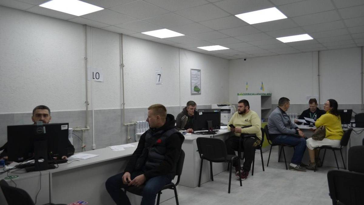 Перший в Україні сервісний центр в укритті відкрили у Харкові