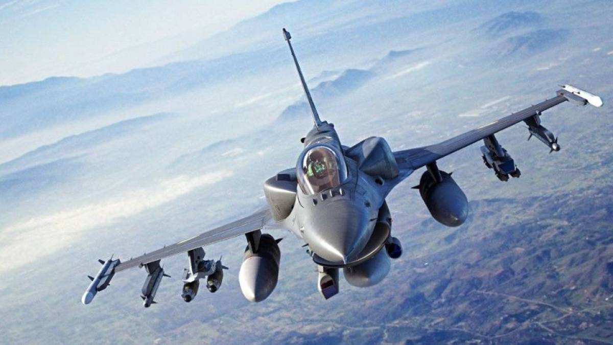 Україна отримає від Данії всі обіцяні F-16