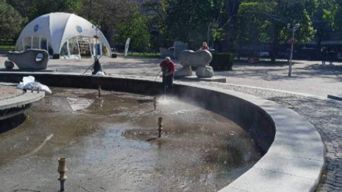 У Запоріжжі готують до запуску міські фонтани