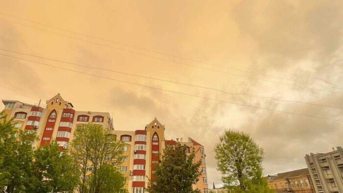 Пил із Сахари дістався території України – Гідрометцентр (доповнено)