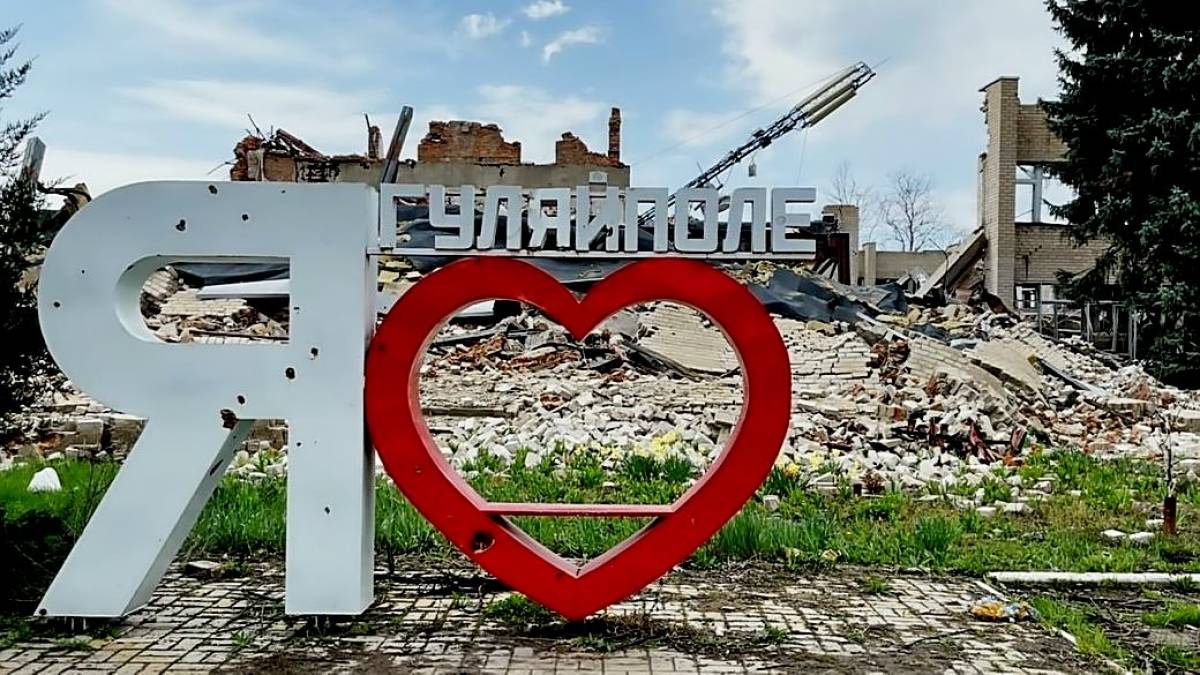 Полицейские эвакуировали из Гуляйполя 77-летнюю пенсионерку (видео)