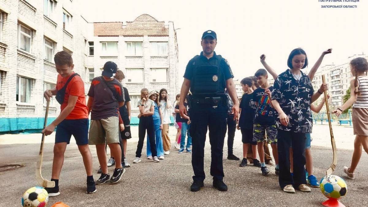 Запорізькі поліцейські провели спортивні заняття для дітей