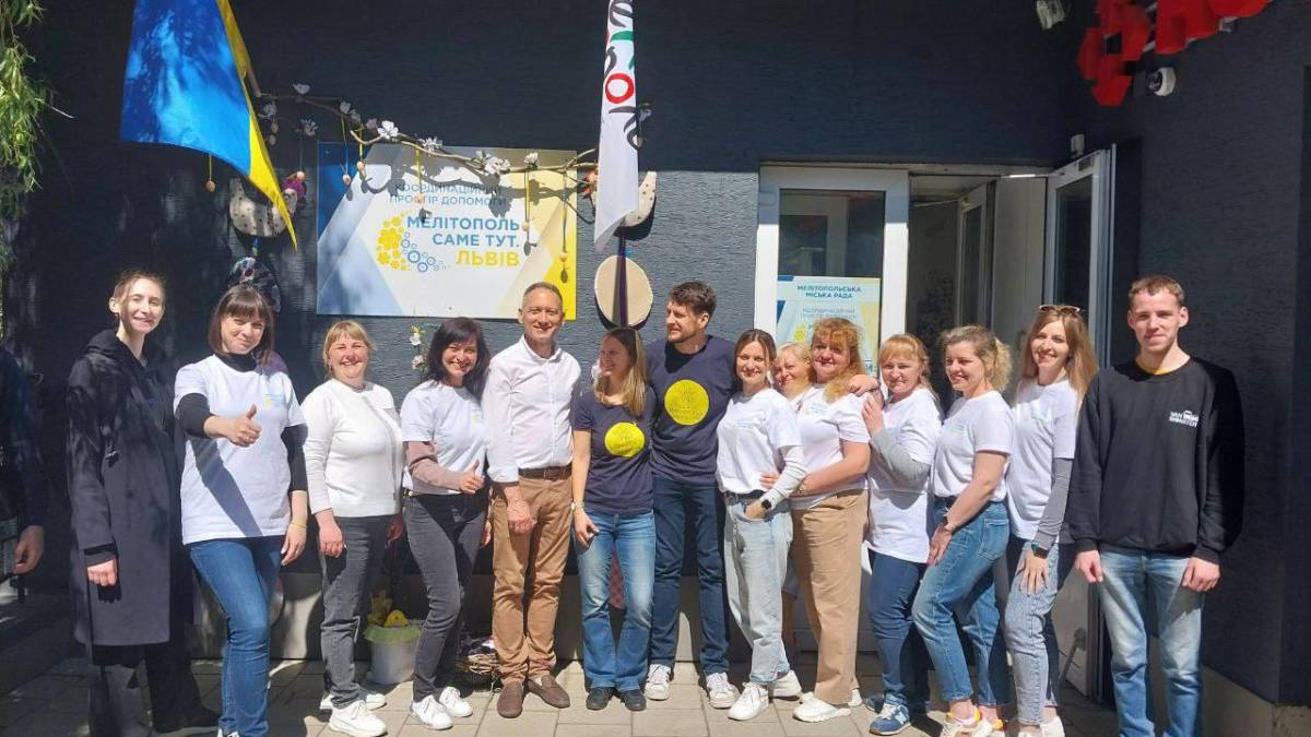 Переселенці з Мелітопольщини отримали подарунки від німецьких благодійників