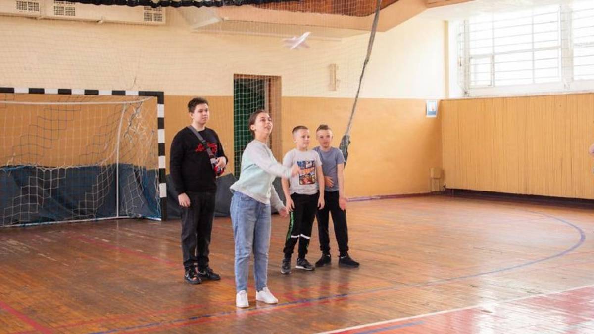 «Що впливає на політ літака?» – учні дізнавалися у «Запорізькій політехніці»