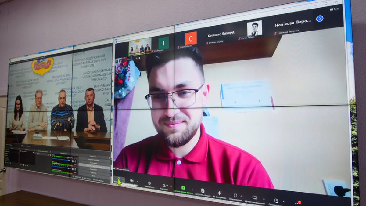 У Запоріжжі студенти-медики з усієї України змагалися на віртуальному симуляторі
