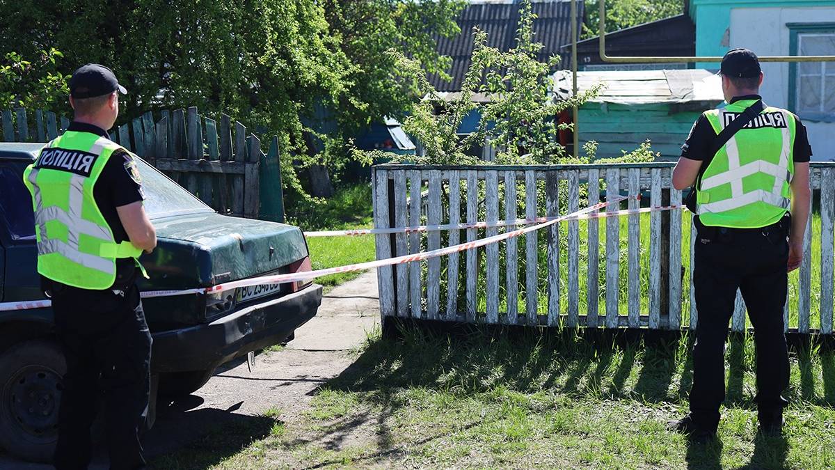 На Житомирщині чоловік застрелив 7-річну дитину, дружину та себе – поліція