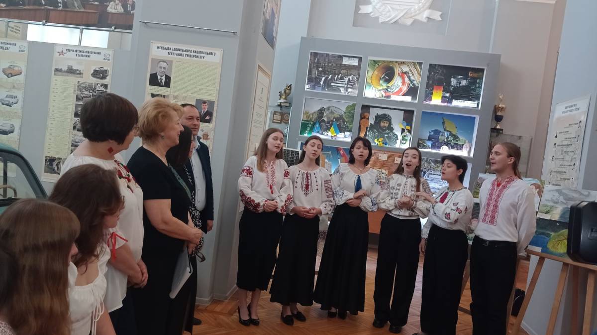 У Музеї історії технічного прогресу вітали студентів-переможців літературного конкурсу