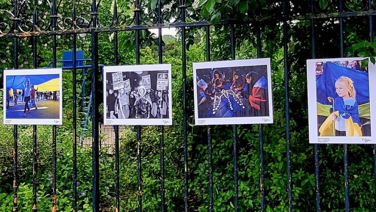 У Парижі відкрилася виставка українських та французьких фотографів «Голоси свободи»