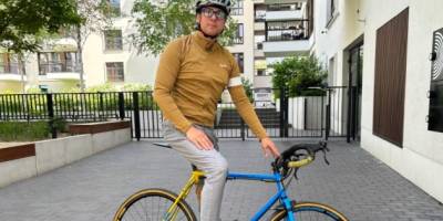 Британський підприємець проїде на синьо-жовтому велосипеді 7 000 км для допомоги дітям в Україні