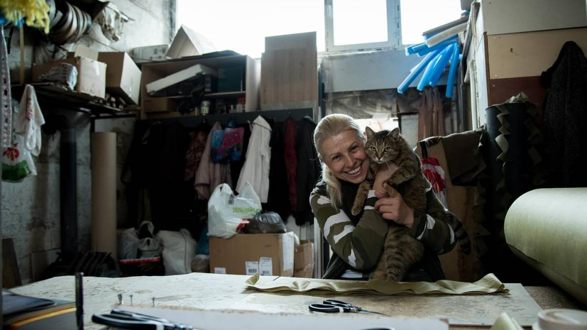 Потужний «Волонтерський центр «Паляниця» потребує тканин та робочих рук