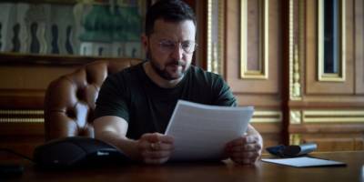 Зеленський вніс до Ради законопроєкти про продовження воєнного стану та мобілізації