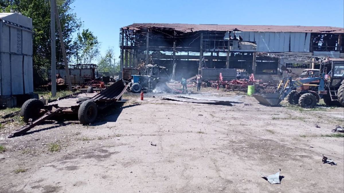 На Запоріжжі рятувальники ліквідували наслідки ворожих обстрілів