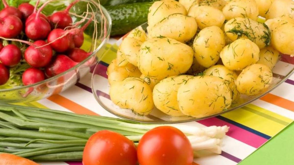 На Запоріжжі виявили 400 кг овочів та фруктів з перевищеним вмістом нітратів