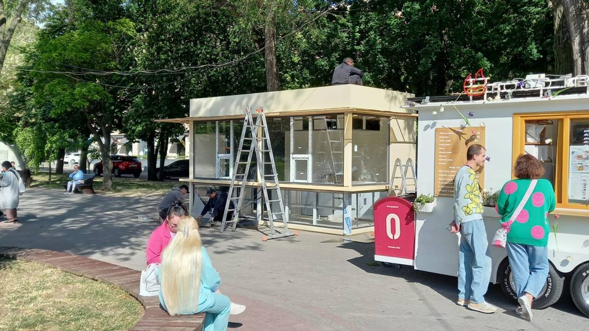 З мафією МАФів на майдані Митців сподіваються розібратися