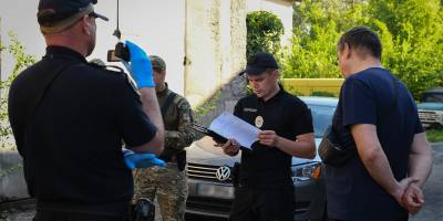 У Запоріжжі правоохоронці виявили схрон зброї (фото)