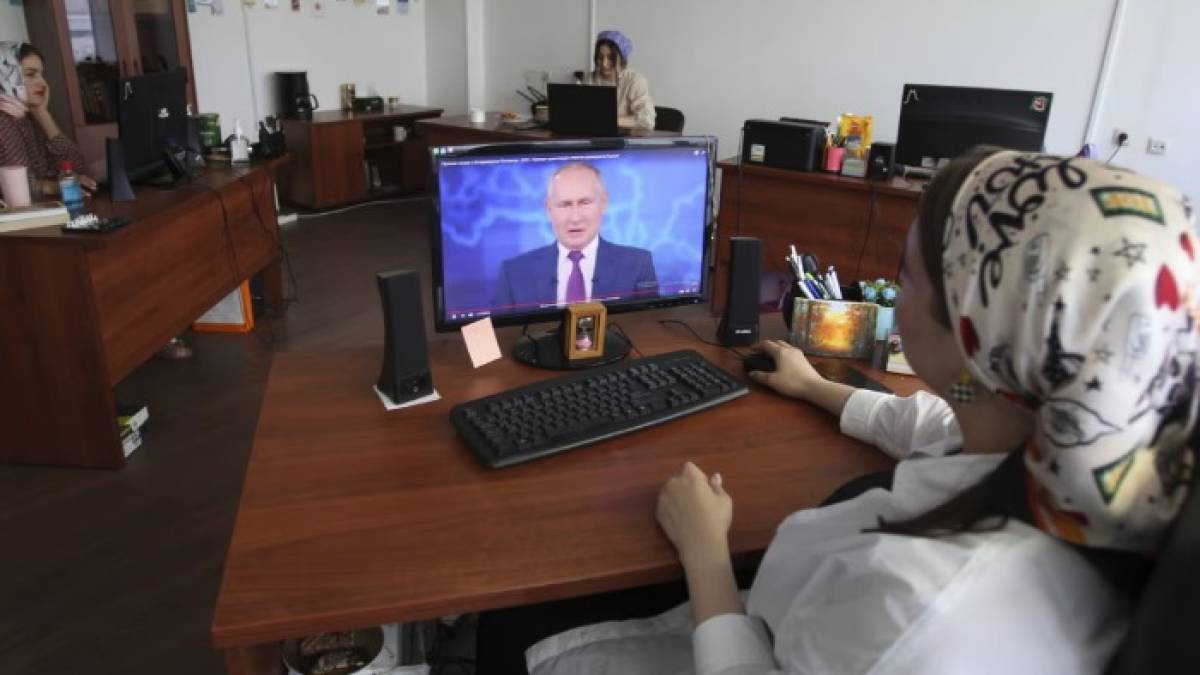 Путін наказав забезпечити в рф “мережевий суверенітет та інформаційну безпеку” в інтернеті