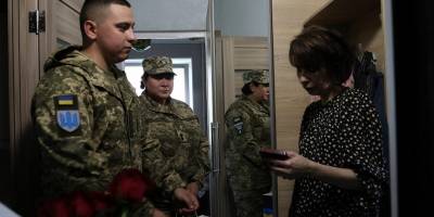 На Запоріжжі гірські штурмовики відвідали матерів та дружин загиблих побратимів