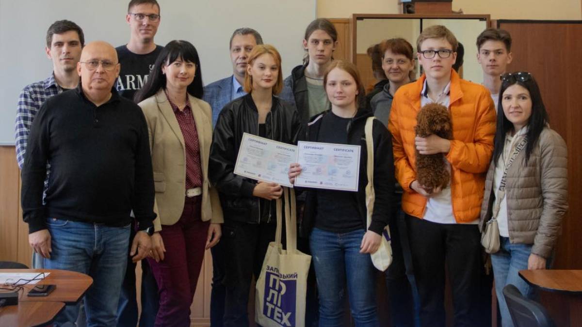 «Софт, що робить гроші»: у «Запорізькій політехніці» гуртківці захистили курсові роботи
