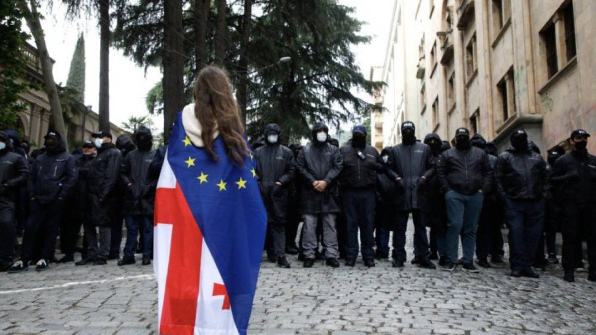 Парламент Грузії  остаточно схвалив закон про «іноагентів»