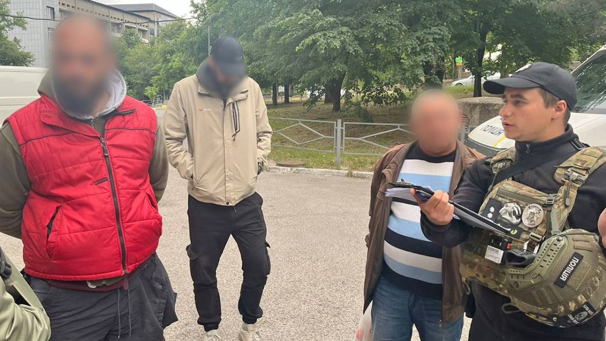 Мешканці Запоріжжя блокували роботу ТЦК та заважали врученню повісток – відео