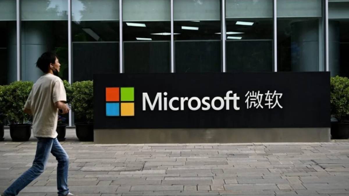 Microsoft просить своїх співробітників у КНР переїхати в інші країни