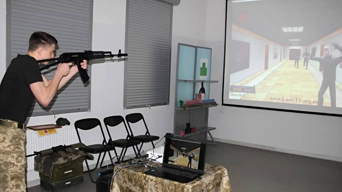 У старших класах шкіл та в закладах освіти викладатимуть загальновійськову підготовку