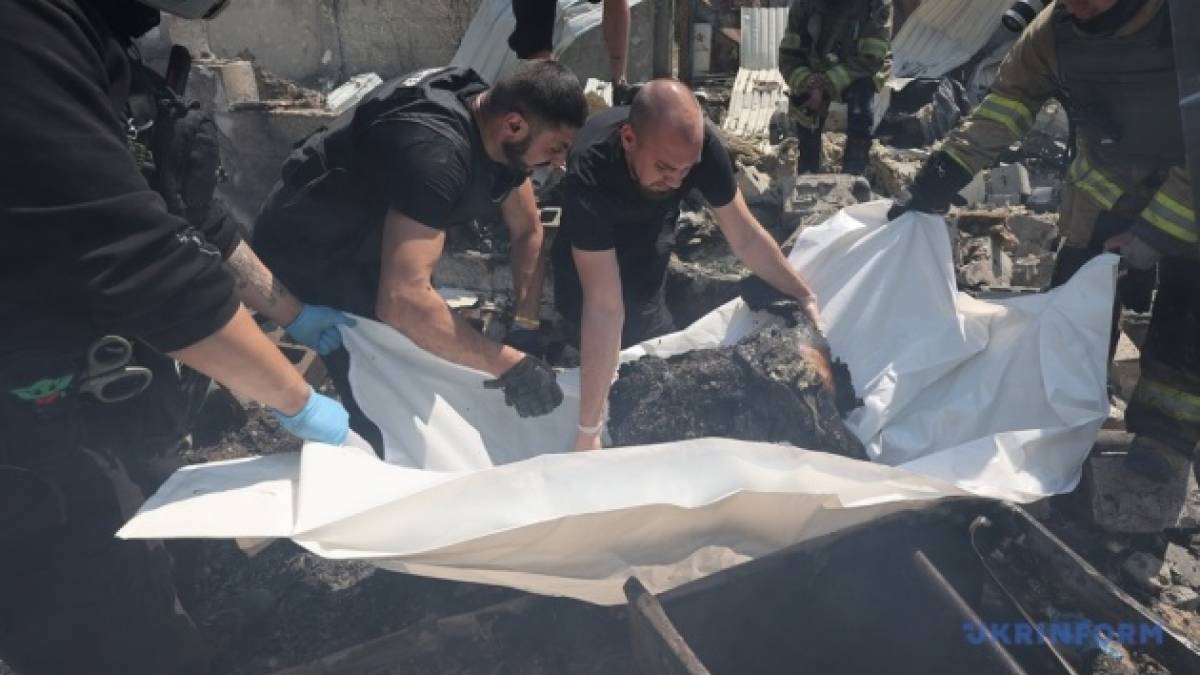 Удар по підприємству в Харкові: семеро загиблих, кількість поранених зросла до 20-ти
