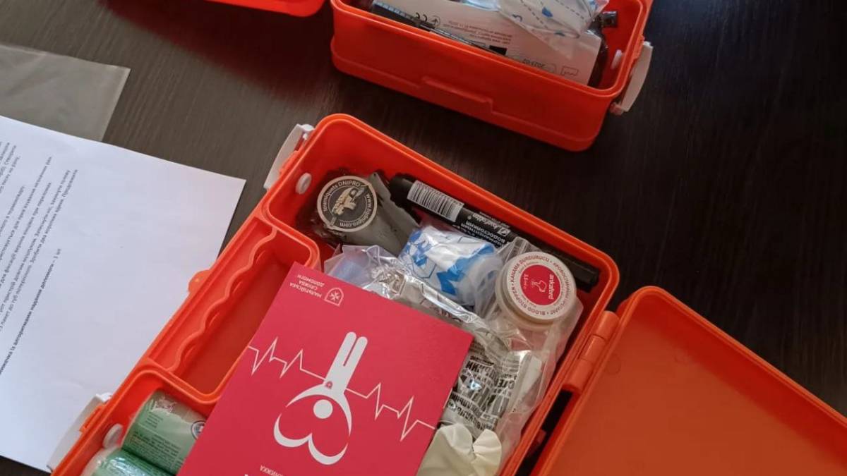 Школи Запоріжжя отримали аптечки першої медичної допомоги