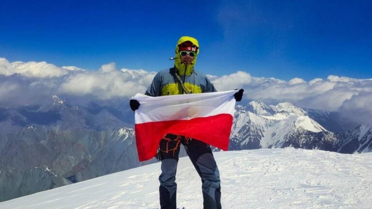 Польський альпініст потрапив до лікарні в столиці Непалу Катманду