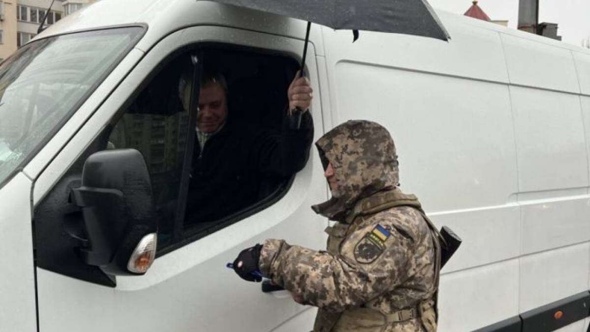 Керівництво обіцяє карати поліціянтів, які вчинятимуть протиправні дії під час сповіщення військовозобов’язаних