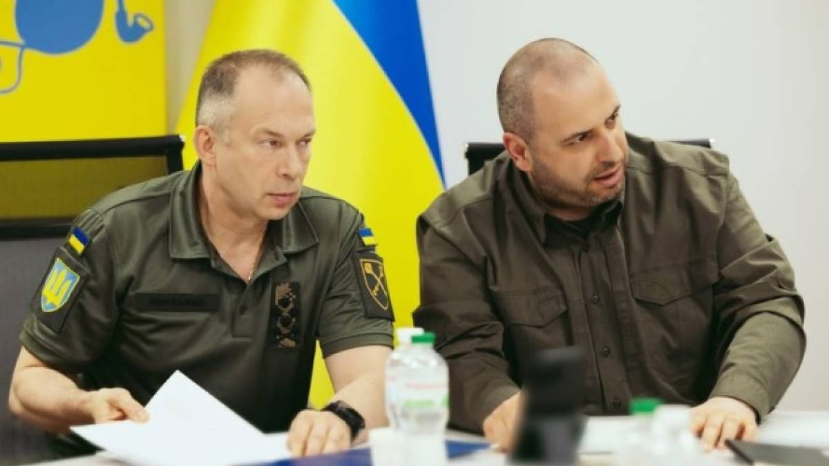 Франція відправить військових інструкторів в Україну — Сирський підписав документи