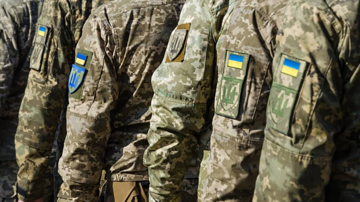 Уже 613 в’язнів вийшли з тюрем і приєдналися до лав ЗСУ – міністр Малюська