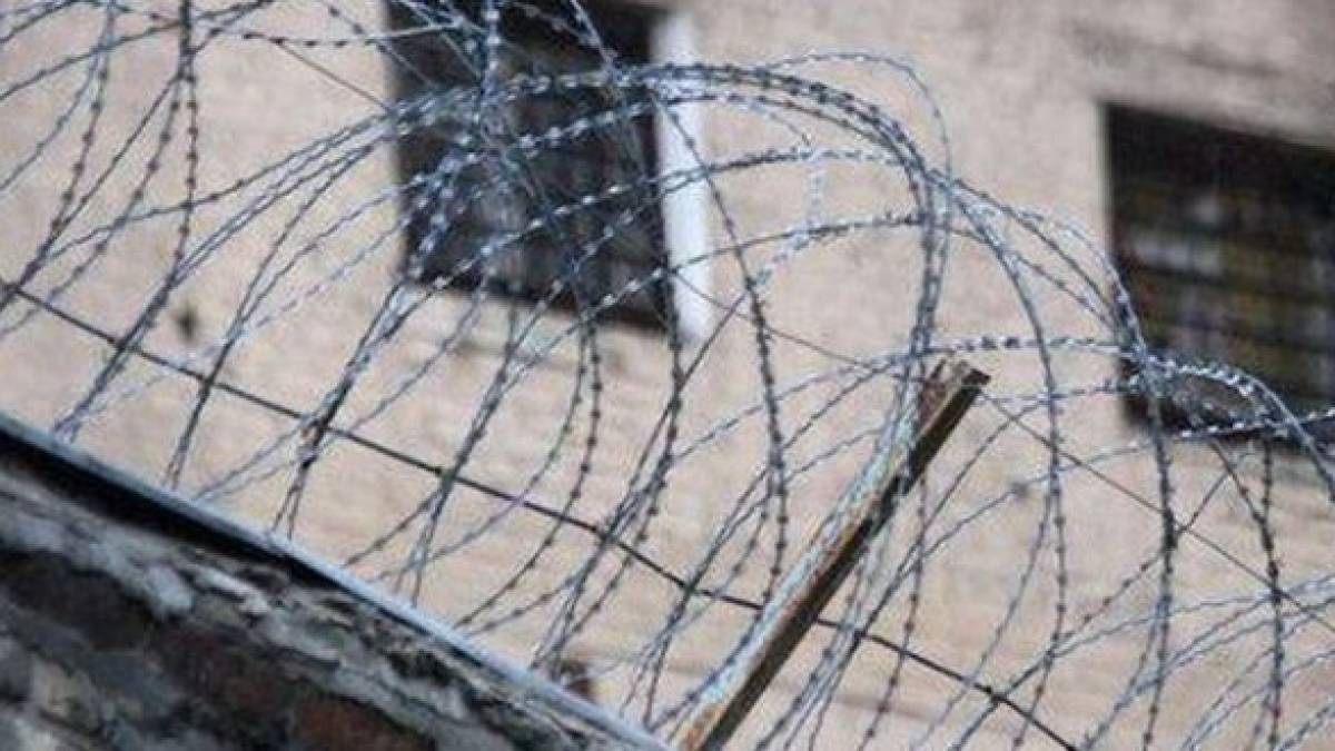 У Запоріжжі ув’язненим СІЗО передавали посилки з сюрпризом