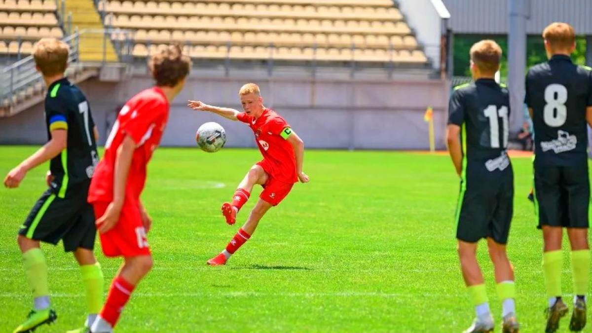 Запорізький «Металург» U-16 вийшов у 1/4 фіналу ДЮФЛУ