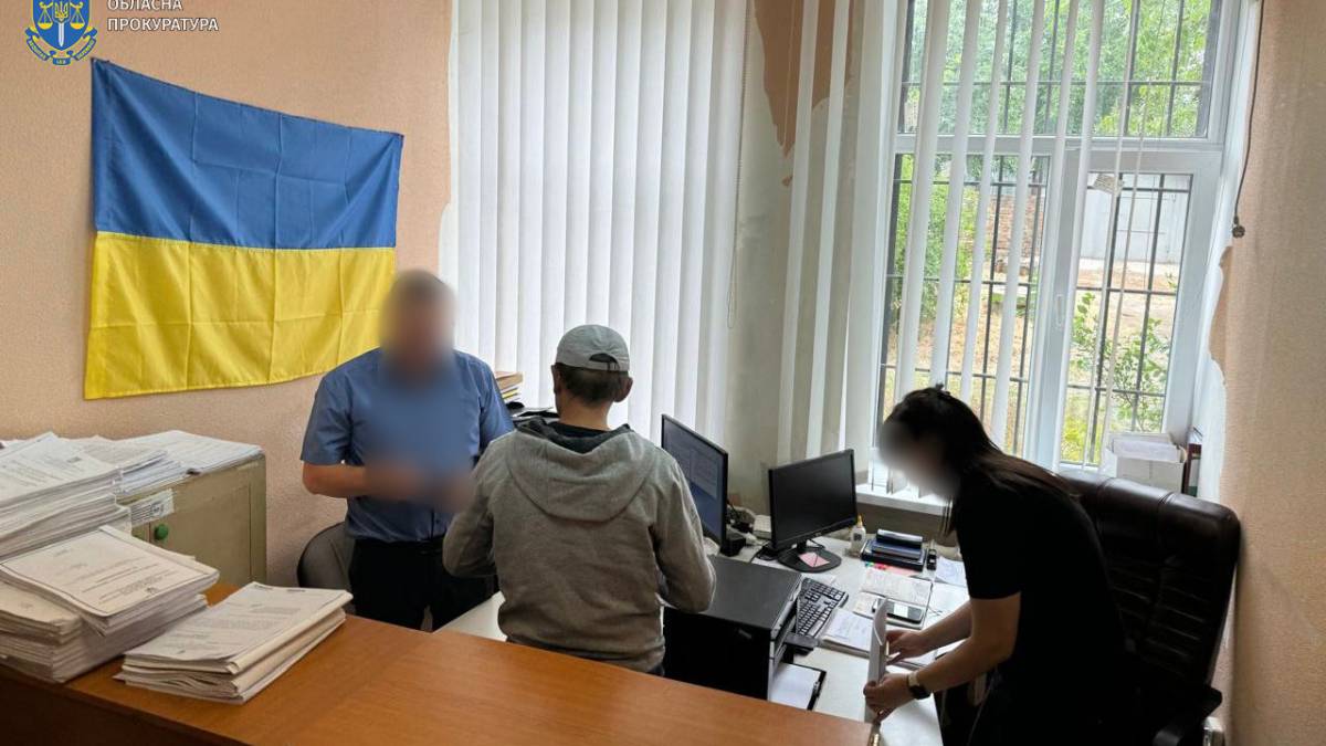 В Запорожской области бывшего мэра подозревают в хищении стройматериалов почти на 500 тысяч