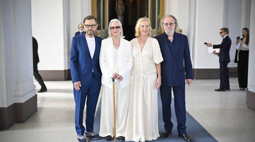 https://life.fakty.com.ua/wp-content/uploads/sites/3/2024/06/03/abba-1-620x349.jpg