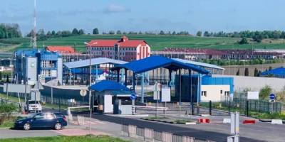 Польські протестувальники блокують вантажівки на виїзд з України на КПП “Рава-Руська”