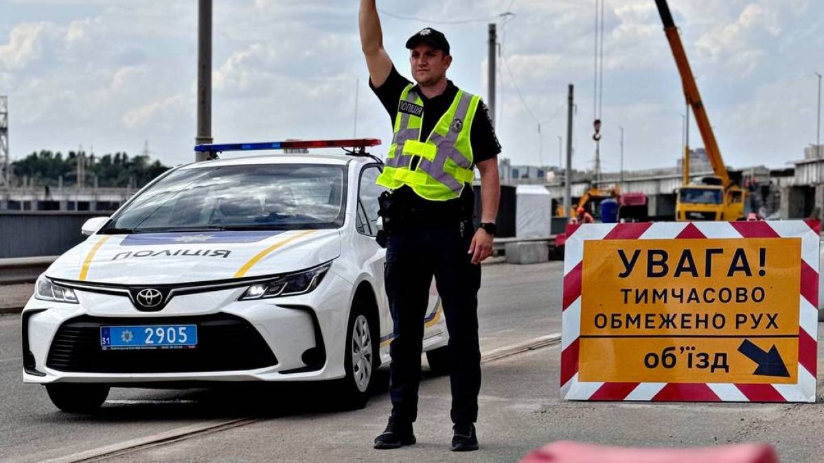 У Запоріжжі відновлено рух греблею ДніпроГЕС