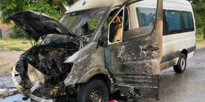 Ворожий безпілотник поцілив у рейсовий автобус на Нікопольщині, четверо постраждалих