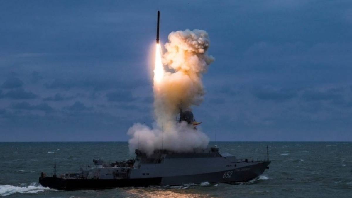 Росія тримає у Чорному морі один носій «калібрів»