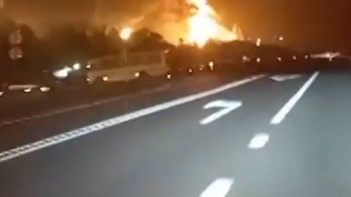 Цієї ночі БпЛА ЗСУ атакували одразу два російські НПЗ (відео)