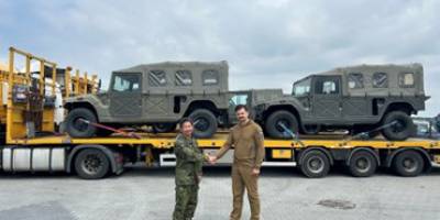 Україна отримала від Японії понад сто автомобілів