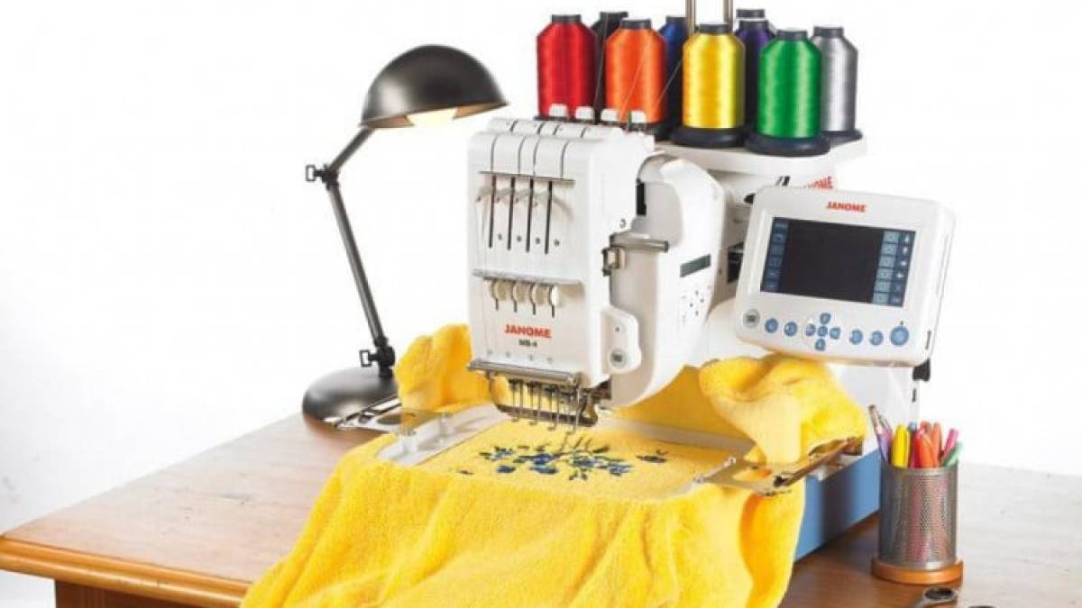 9 червня в Україні – День працівників текстильної і легкої промисловості
