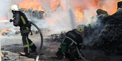 Масштабну пожежу  в Харкові гасили майже 90 рятувальників — ДСНС
