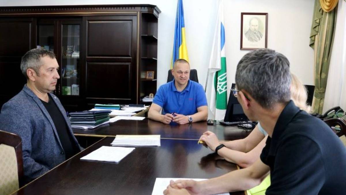 Запорізькі податковці обговорили проблемні питання з місцевим бізнесом