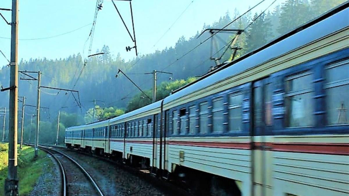 Чому на деякі поїзди обов’язково треба мати роздруковану версію квитків, пояснює «Укрзалізниця»